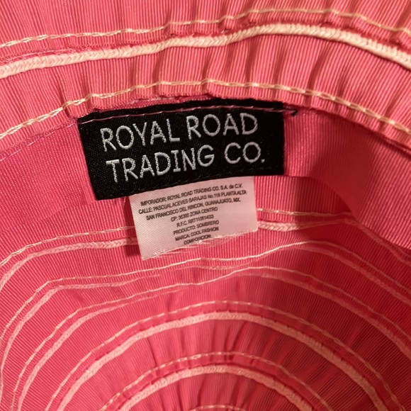 Pink hat - Picture 3 of 3